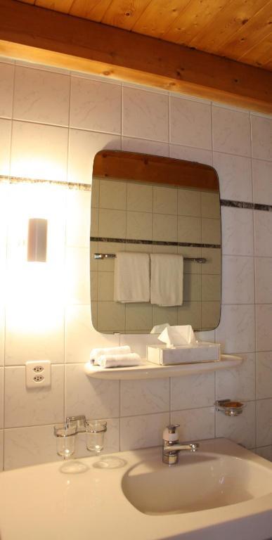 Hotel Alpina Vals Cameră foto